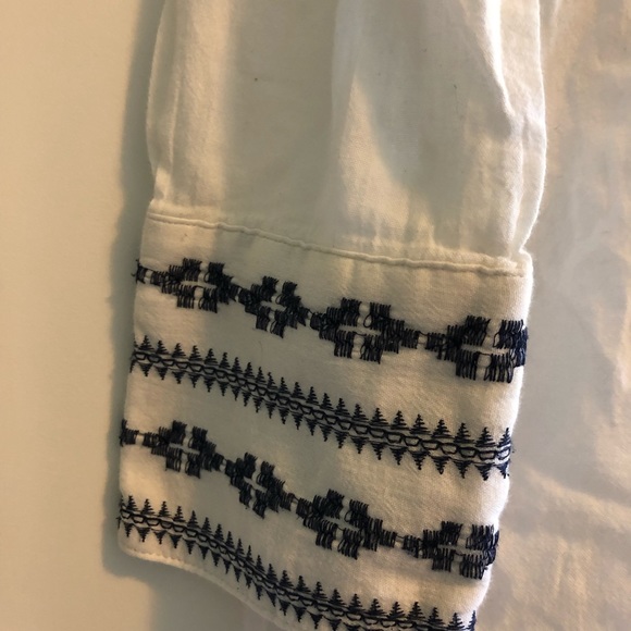 Top - Picture 2 of 3